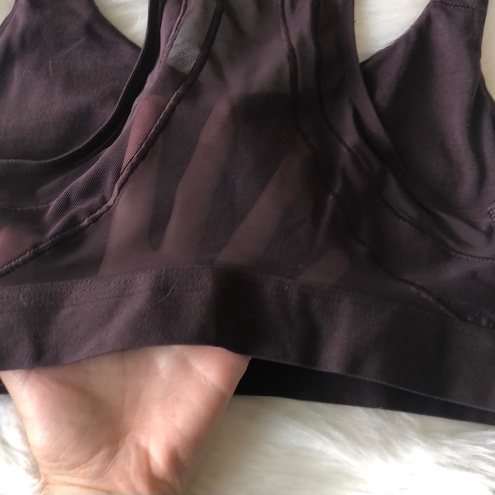 Mesh Razorback Sports Bra - Picture 5 of 6